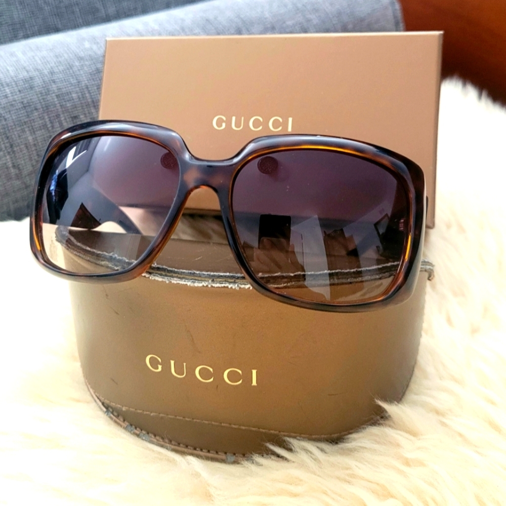 Gucci Vintage Brown Oversized Sunglasses with Tortoiseshell Frame
